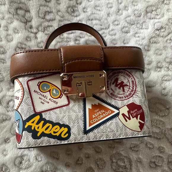 Michael Kors *Exclusive* Trunk Mini Bag - Picture 10 of 11